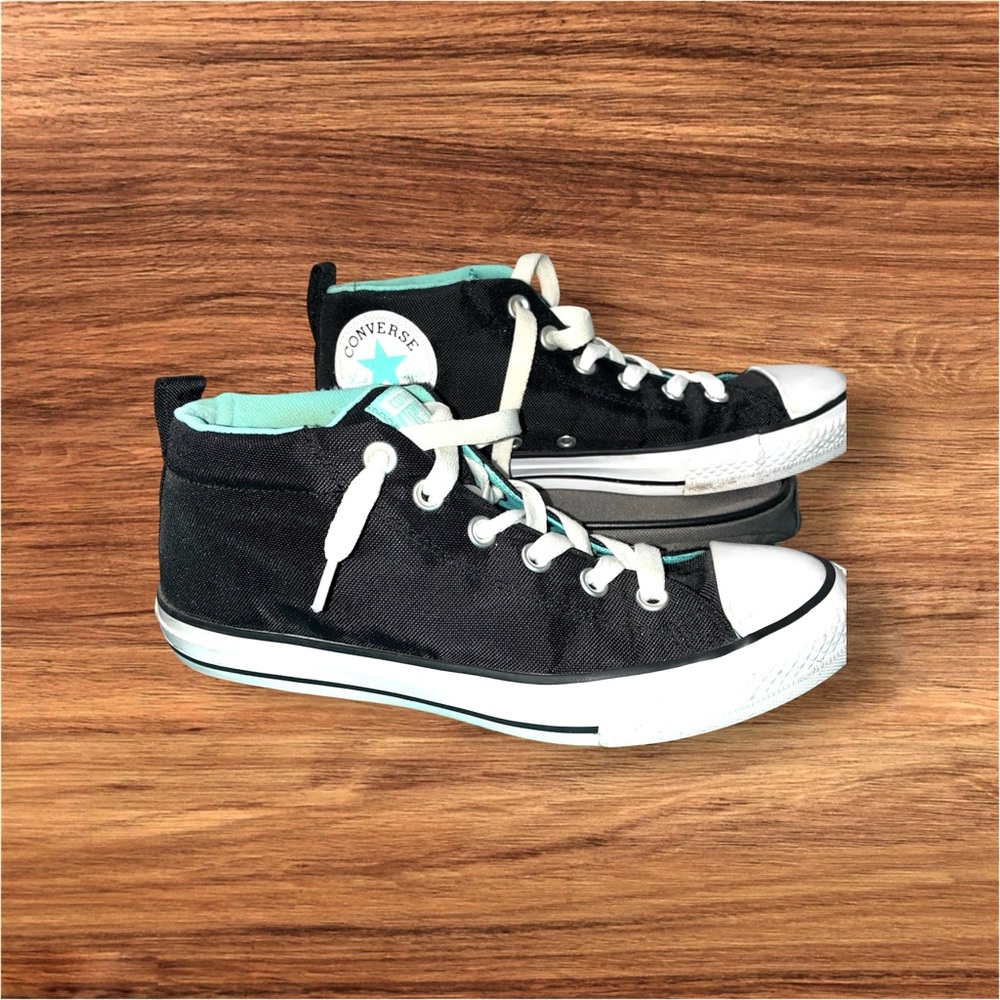 Converse Size:6 Junior Black, White and Turquoise Accent Sneakers - Picture 2 of 11